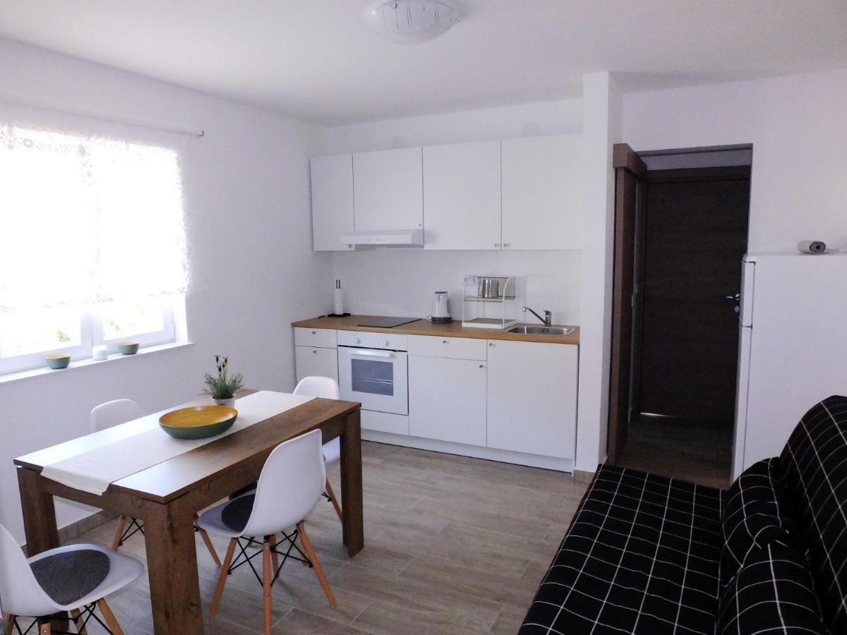 Apartmani Berno Starigrad Paklenica Exterior photo