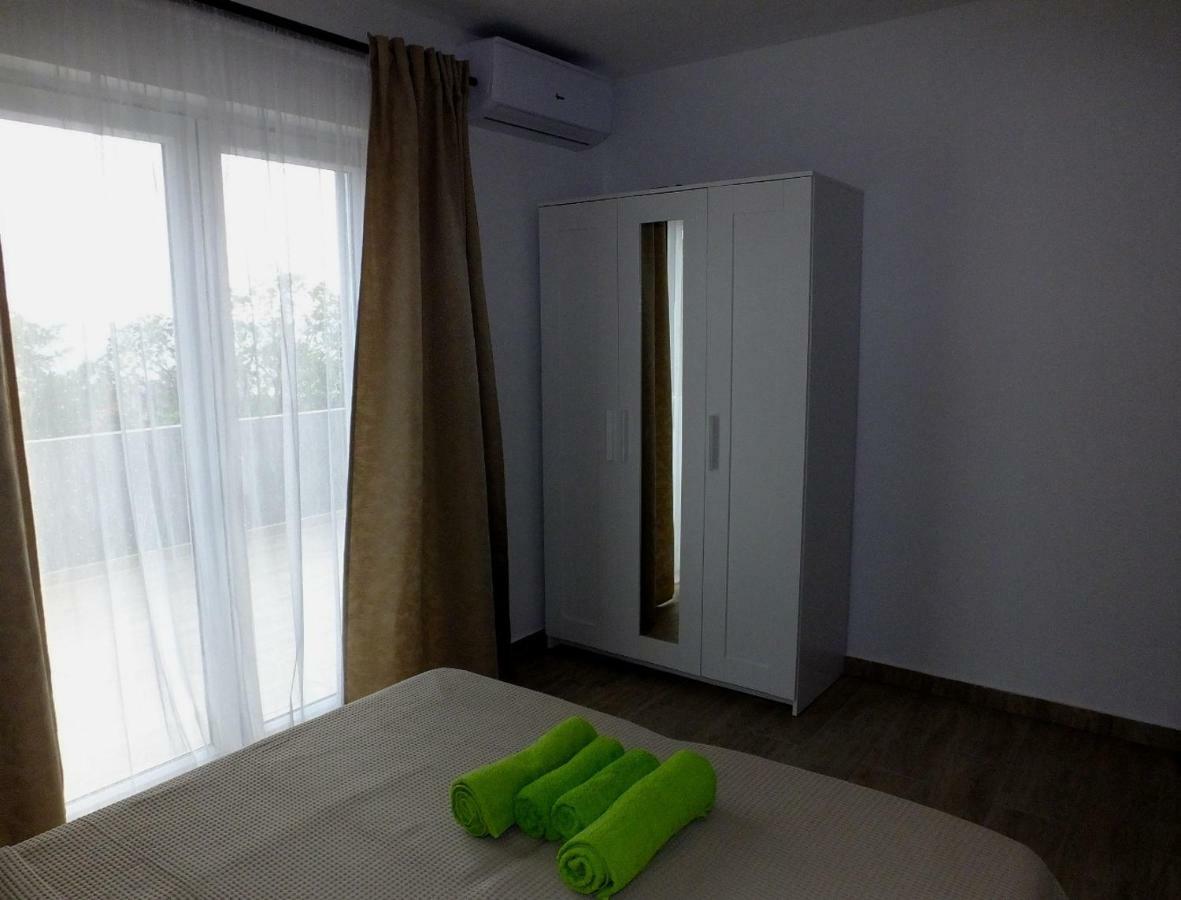 Apartmani Berno Starigrad Paklenica Exterior photo